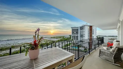 101 Benjamin Franklin Drive Sarasota FL 34236