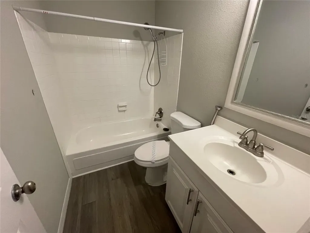 525 Conway Road Orlando FL 32807