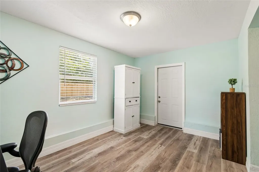 111 W Grapefruit Circle Clearwater FL 33763