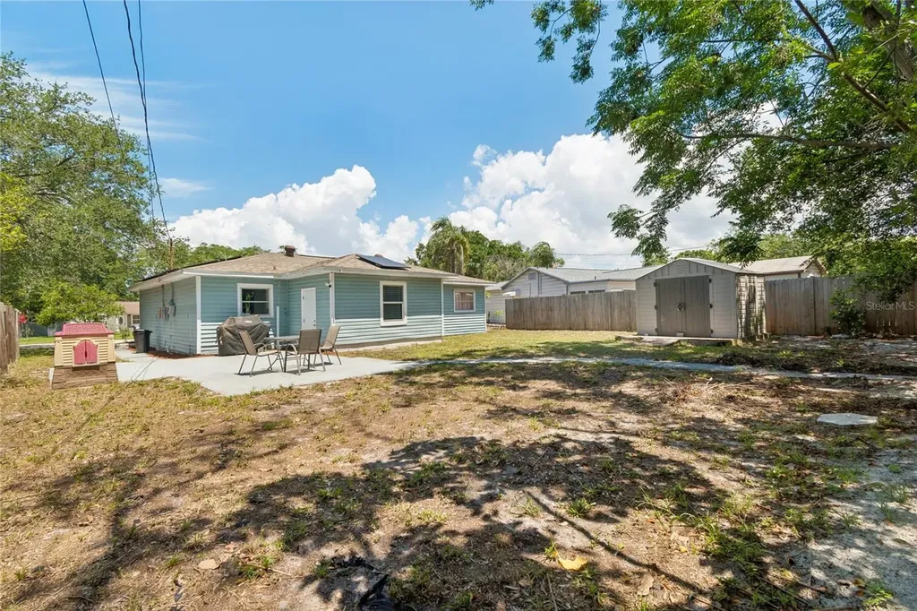 111 W Grapefruit Circle Clearwater FL 33763