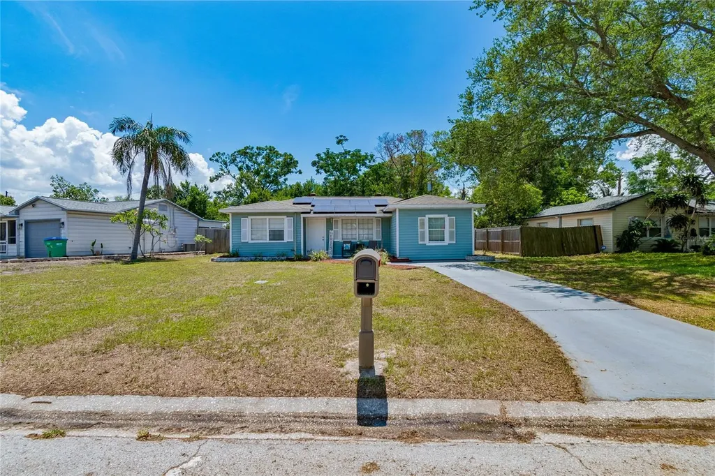 111 W Grapefruit Circle Clearwater FL 33763