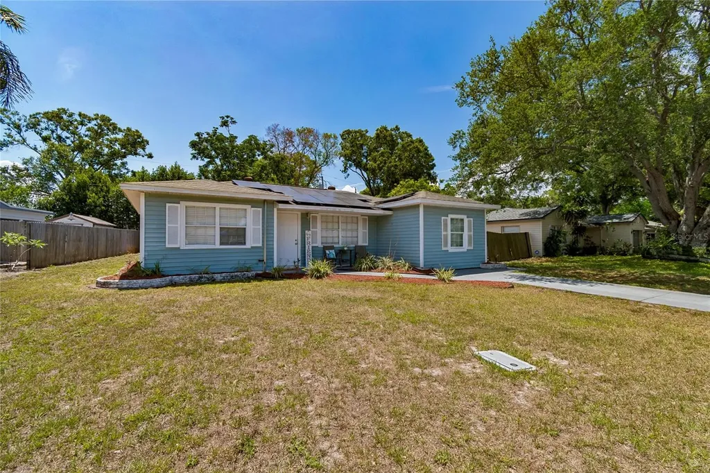 111 W Grapefruit Circle Clearwater FL 33763