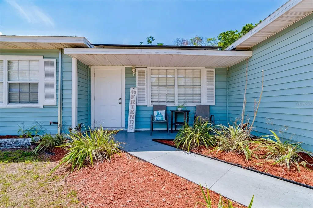 111 W Grapefruit Circle Clearwater FL 33763