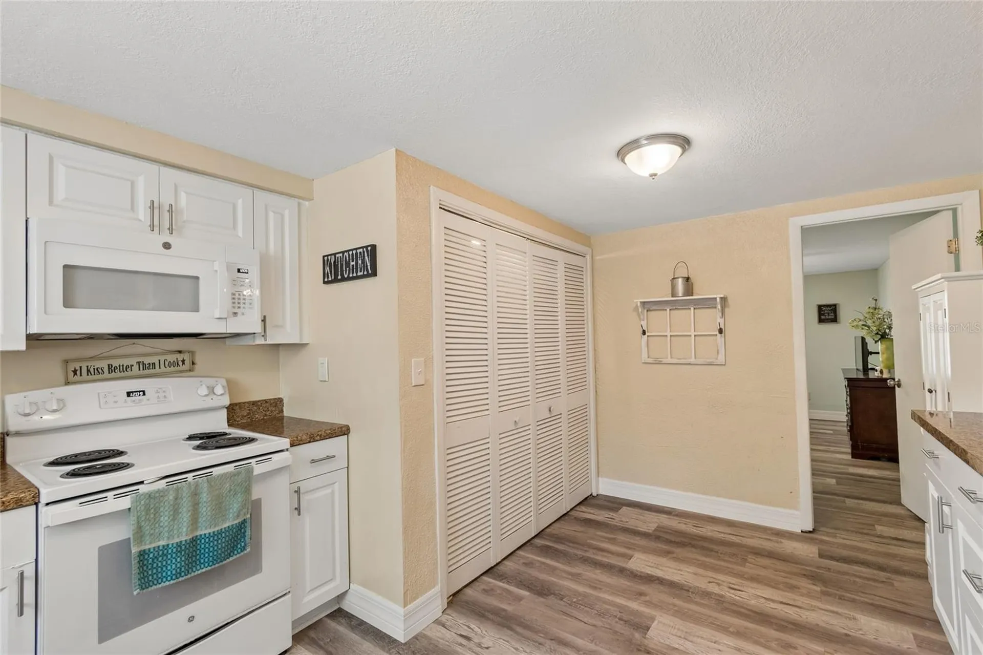 111 W Grapefruit Circle Clearwater FL 33763