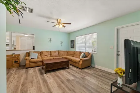 111 W Grapefruit Circle Clearwater FL 33763