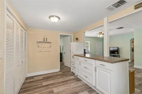 111 W Grapefruit Circle Clearwater FL 33763