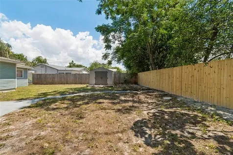 111 W Grapefruit Circle Clearwater FL 33763