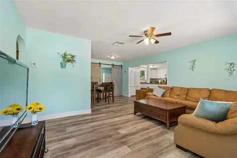 111 W Grapefruit Circle Clearwater FL 33763