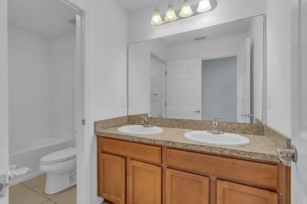 2493 Addison Creek Drive Kissimmee FL 34758