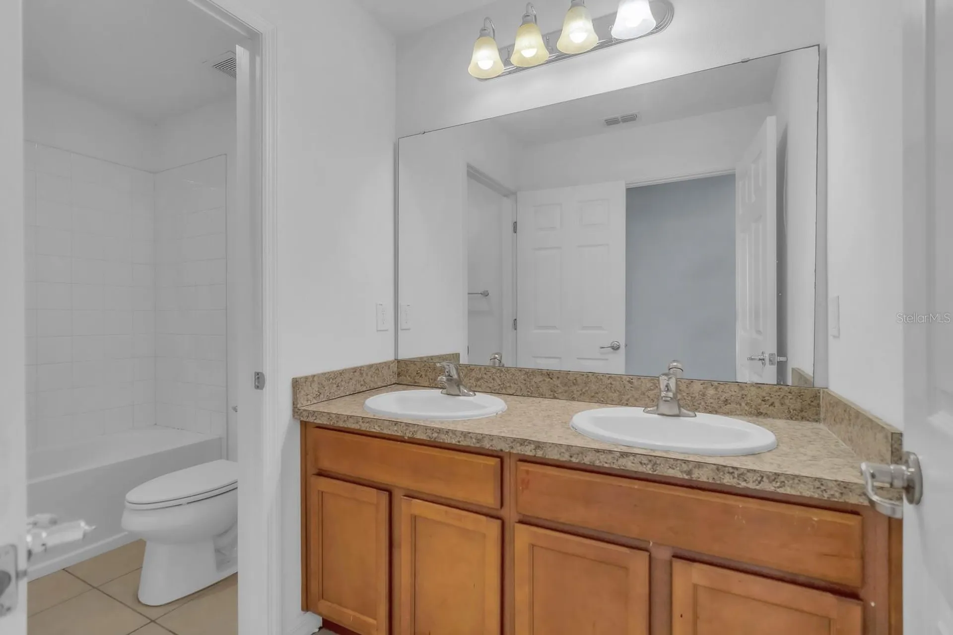 2493 Addison Creek Drive Kissimmee FL 34758