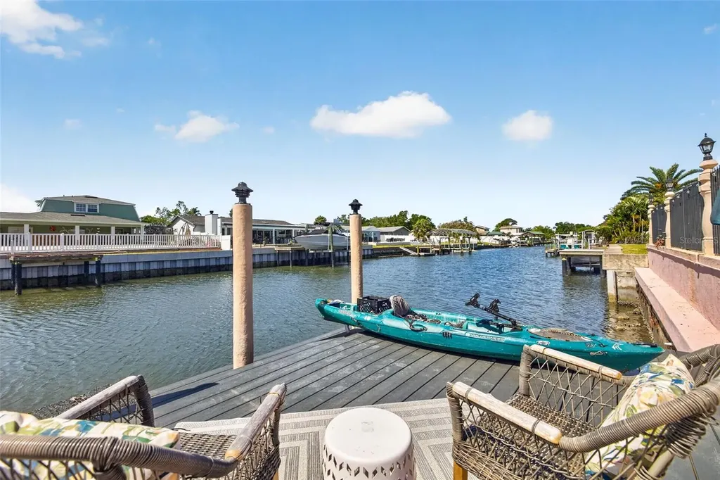 8450 Flagstone Drive Tampa FL 33615