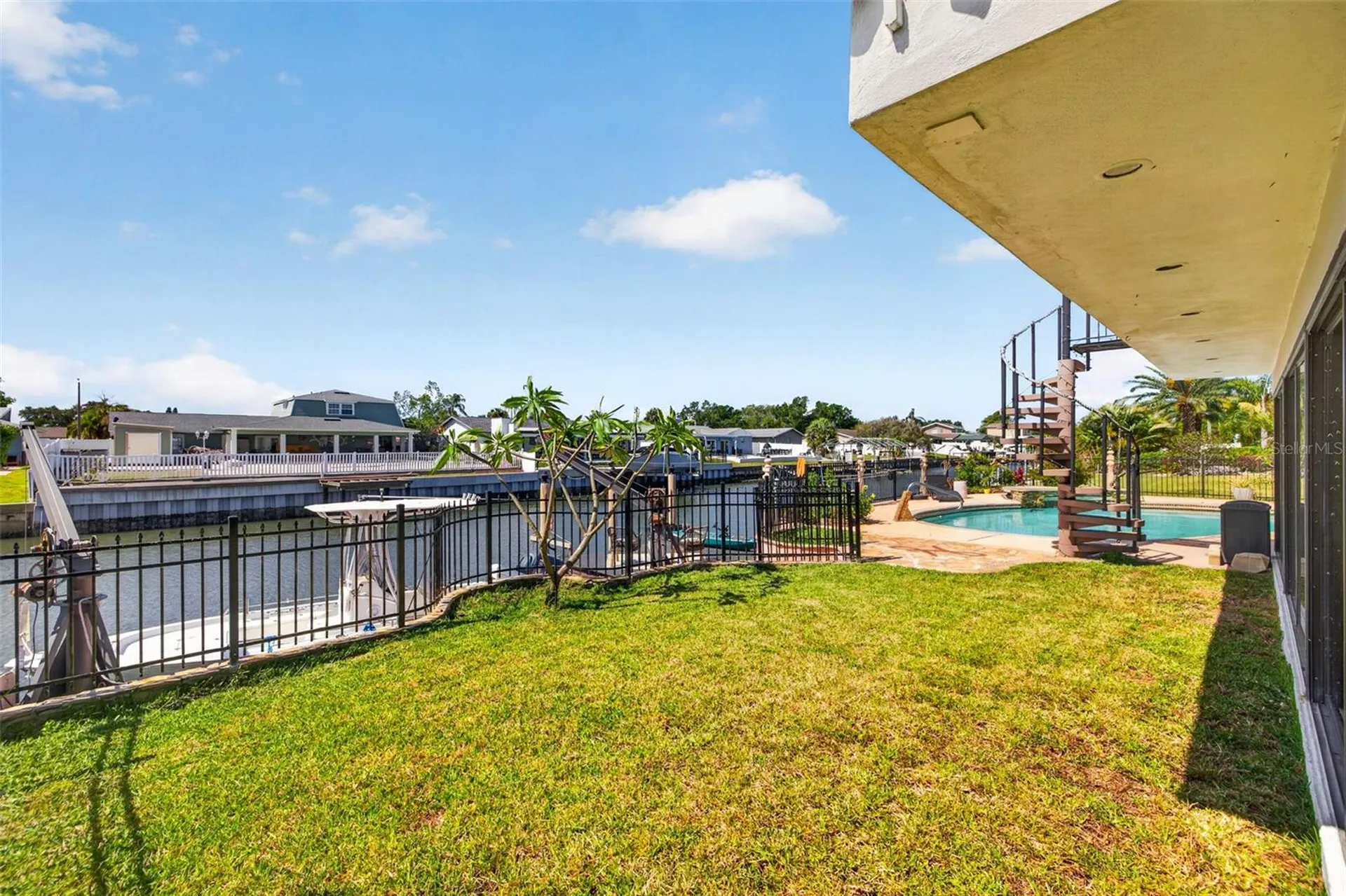 8450 Flagstone Drive Tampa FL 33615