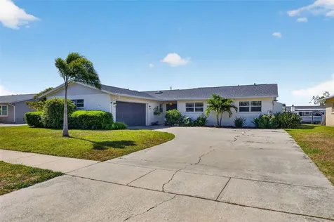 8450 Flagstone Drive Tampa FL 33615
