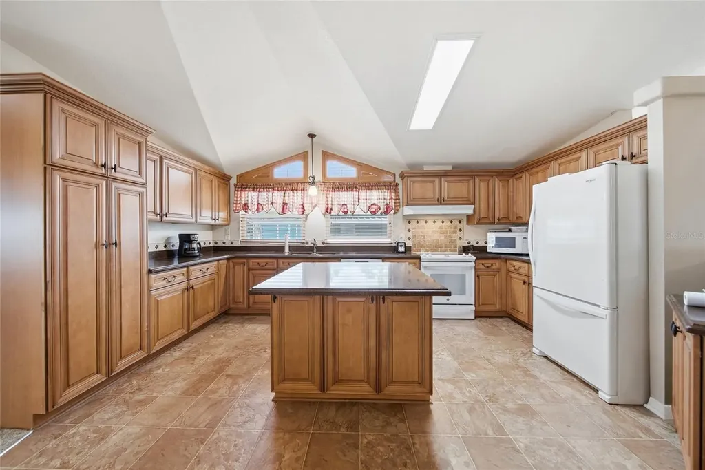 8401 Weatherford Avenue Brooksville FL 34613
