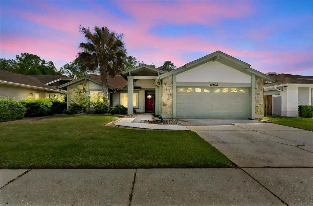 14675 Village Glen Circle Tampa FL 33618