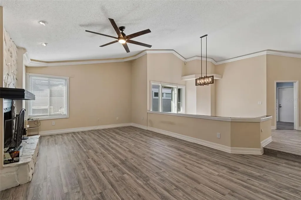 14675 Village Glen Circle Tampa FL 33618