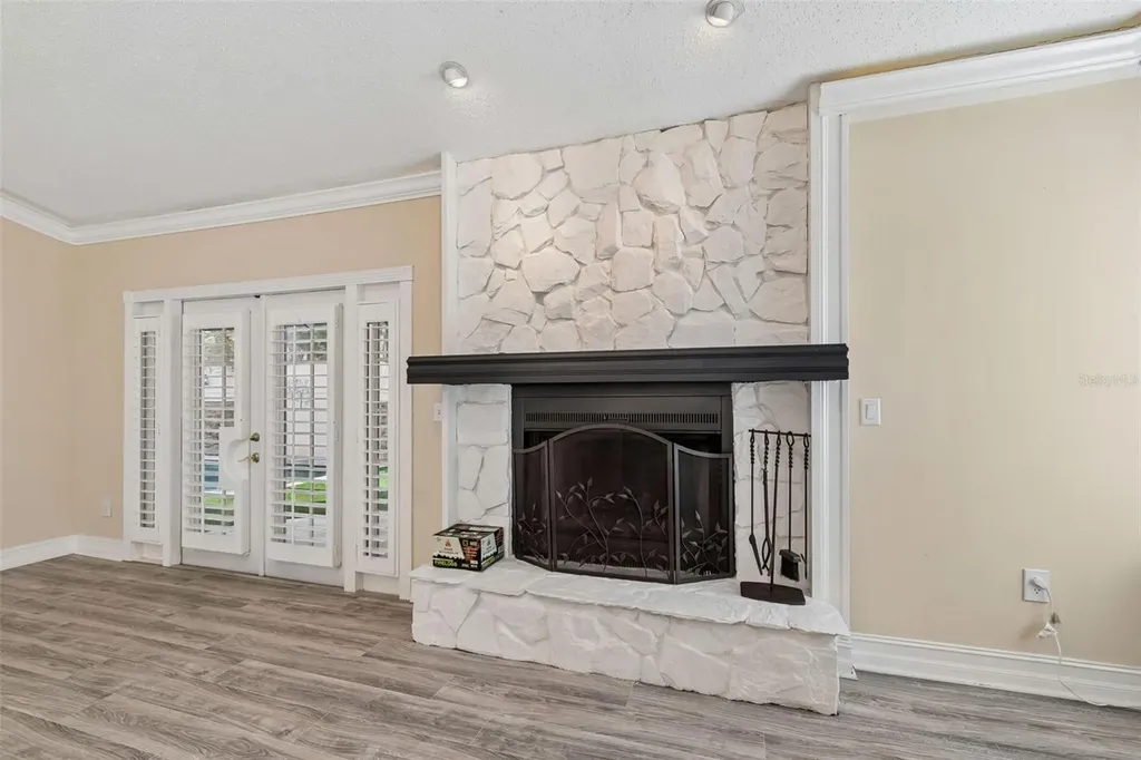 14675 Village Glen Circle Tampa FL 33618
