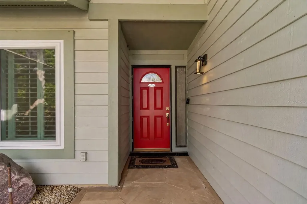14675 Village Glen Circle Tampa FL 33618