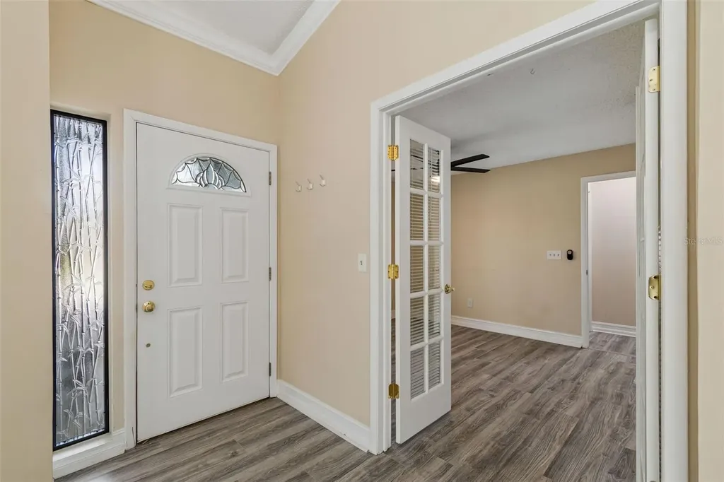 14675 Village Glen Circle Tampa FL 33618