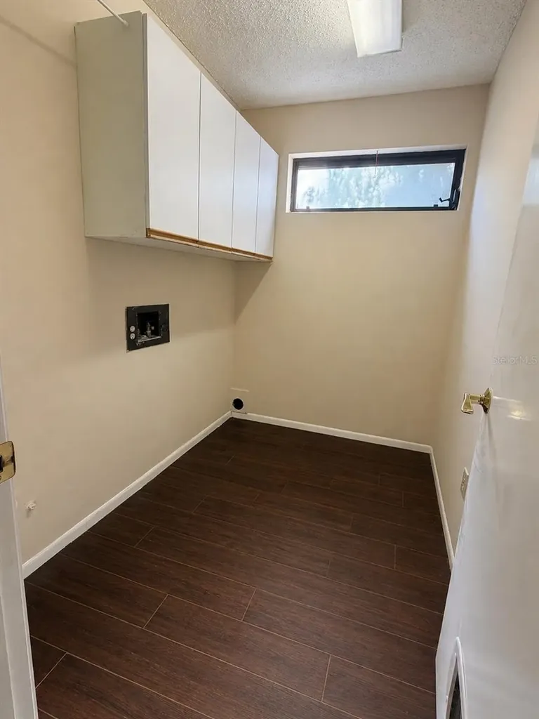 14675 Village Glen Circle Tampa FL 33618