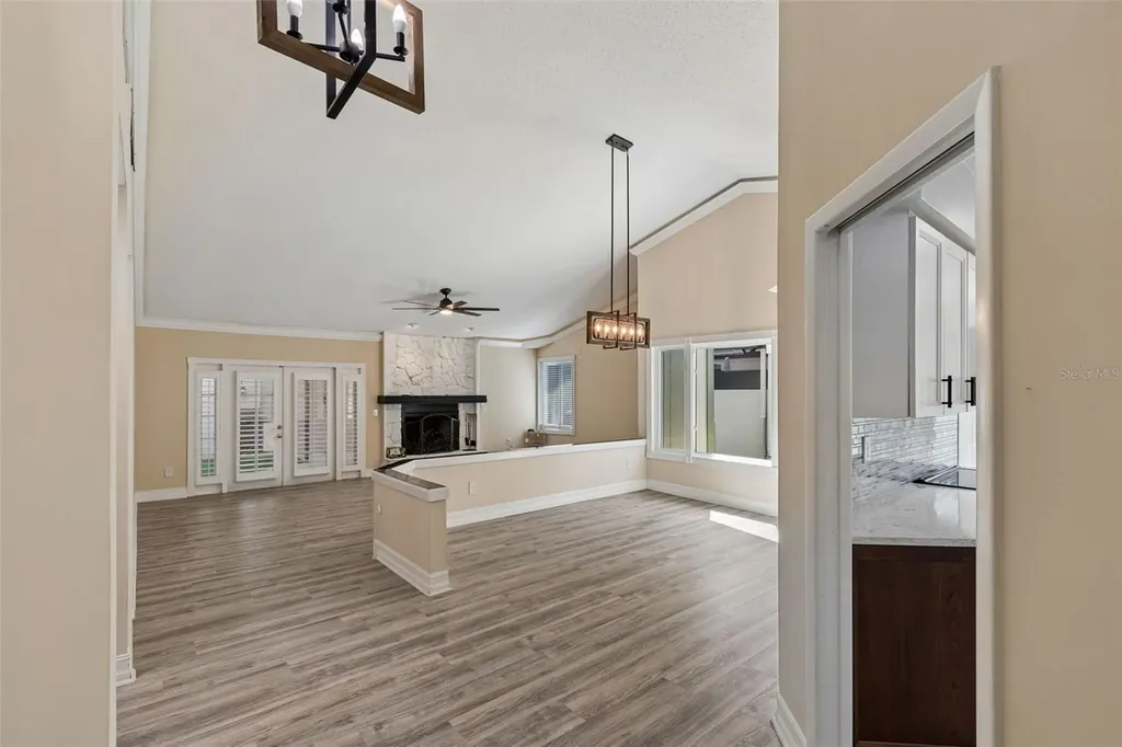 14675 Village Glen Circle Tampa FL 33618