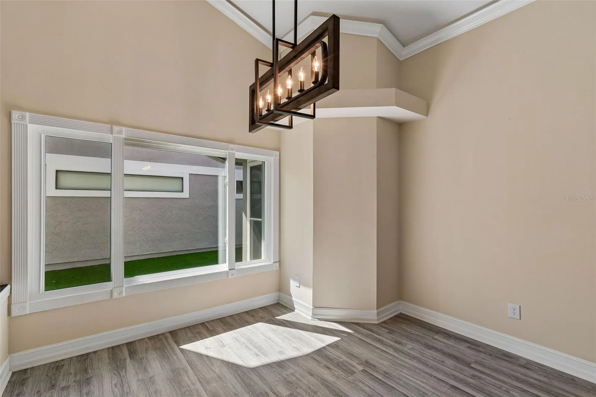 14675 Village Glen Circle Tampa FL 33618