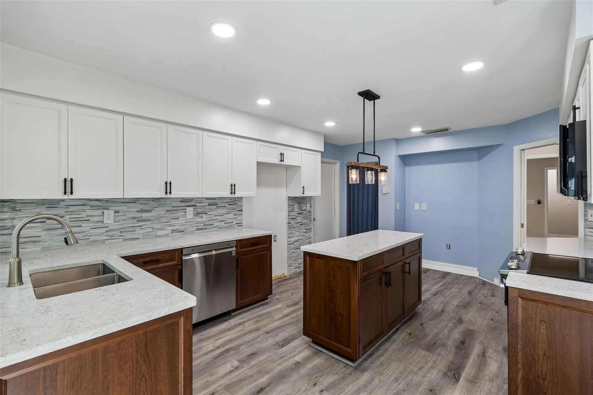 14675 Village Glen Circle Tampa FL 33618