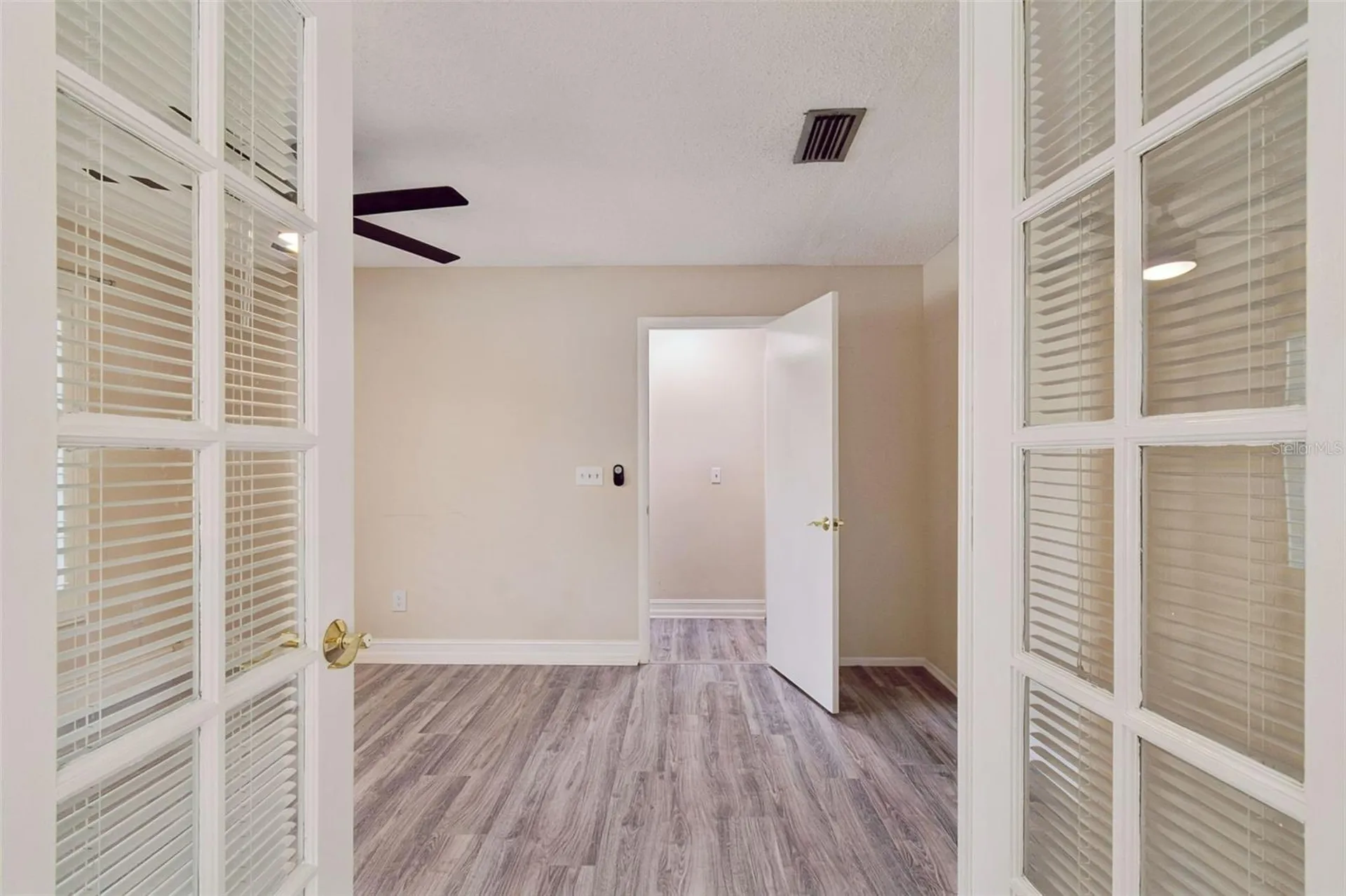 14675 Village Glen Circle Tampa FL 33618