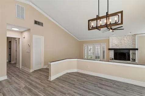 14675 Village Glen Circle Tampa FL 33618