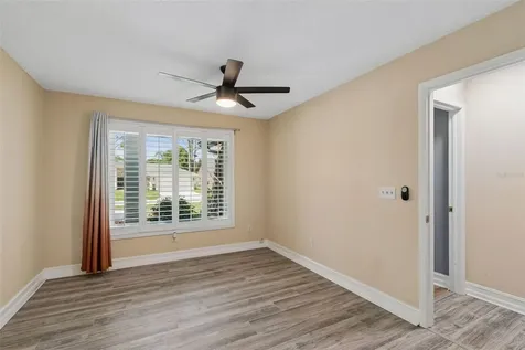 14675 Village Glen Circle Tampa FL 33618