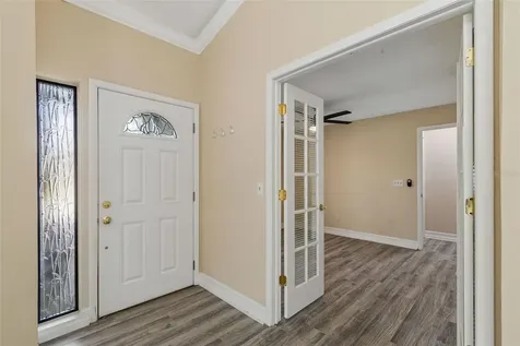 14675 Village Glen Circle Tampa FL 33618