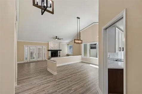 14675 Village Glen Circle Tampa FL 33618