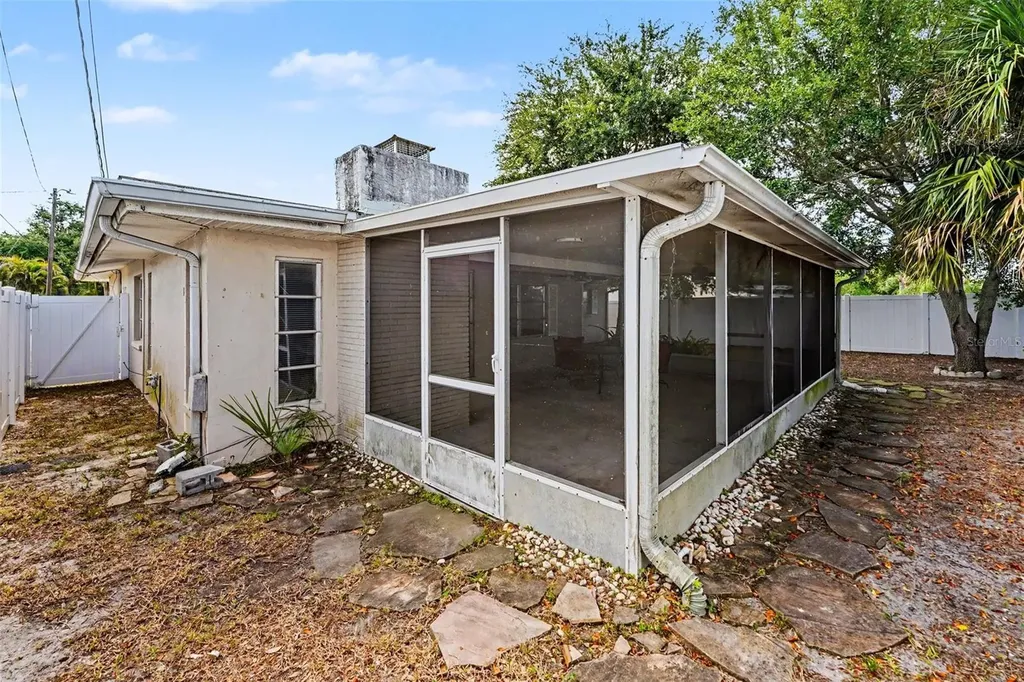 106 S Maywood Avenue Clearwater FL 33765