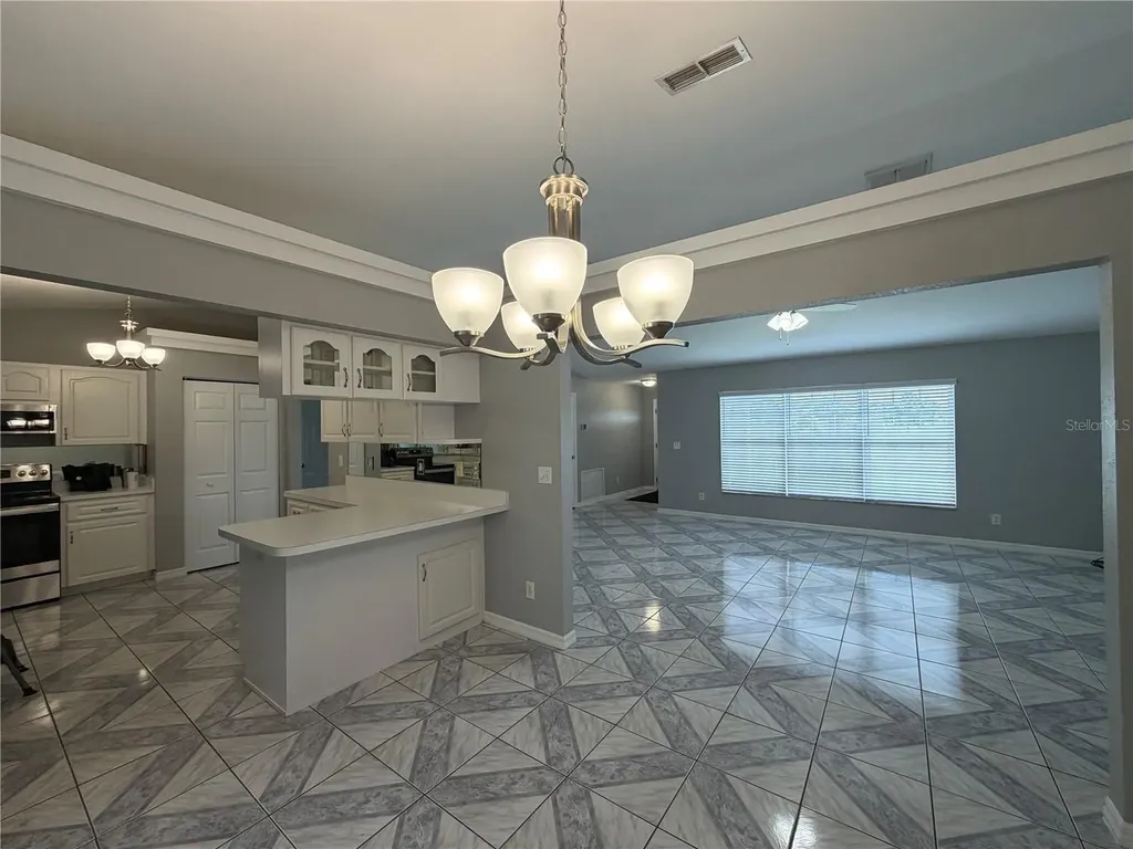 7750 SE 150 Avenue Morriston FL 32668