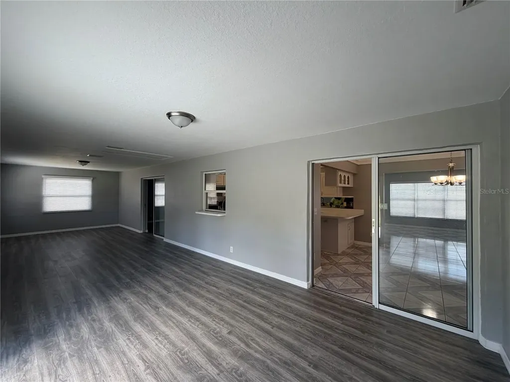 7750 SE 150 Avenue Morriston FL 32668