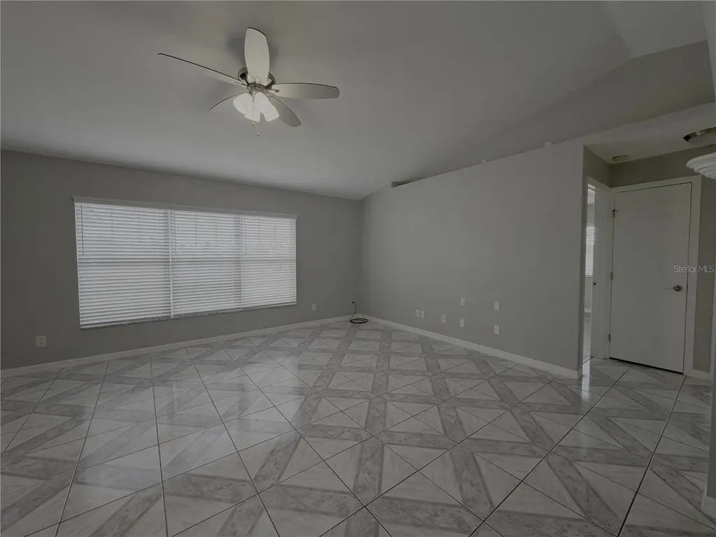 7750 SE 150 Avenue Morriston FL 32668