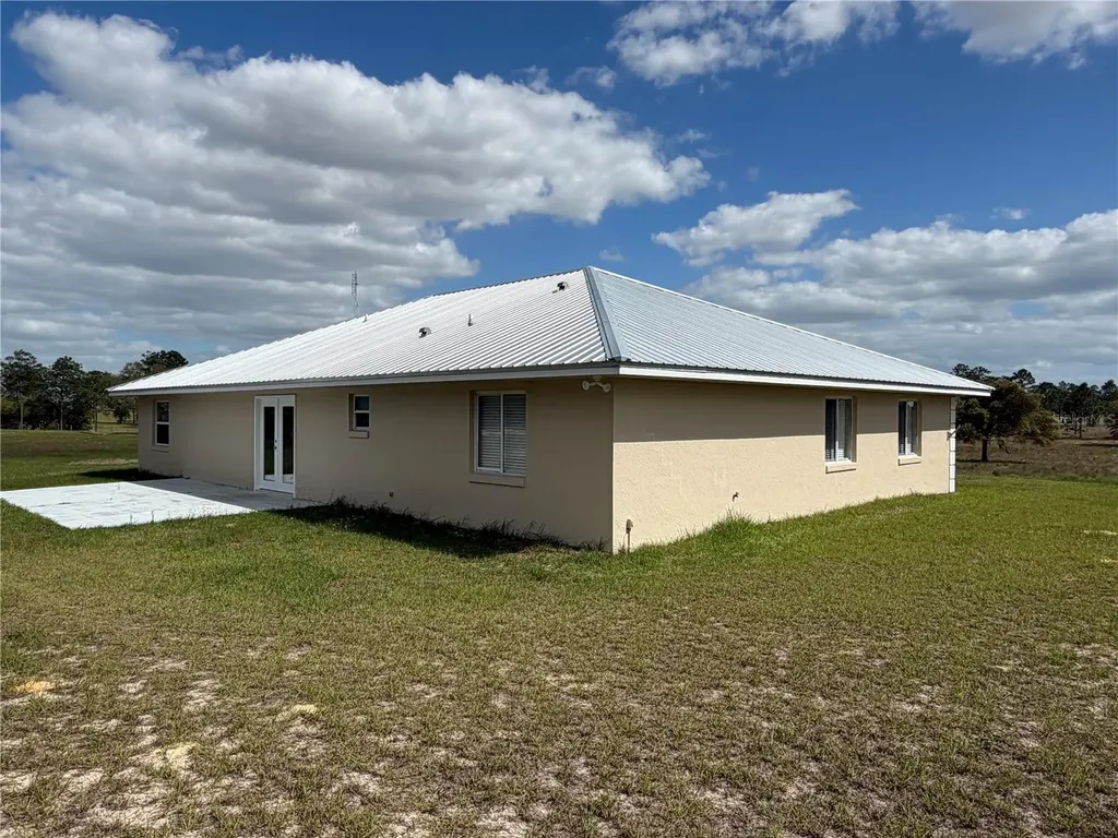 7750 SE 150 Avenue Morriston FL 32668