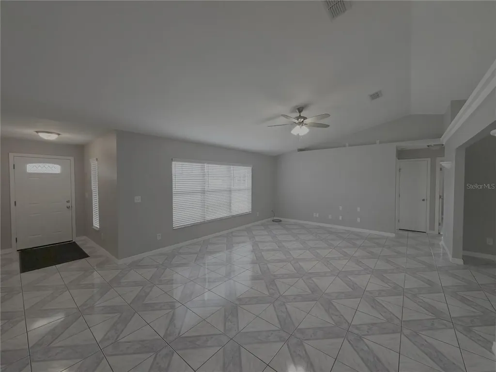 7750 SE 150 Avenue Morriston FL 32668