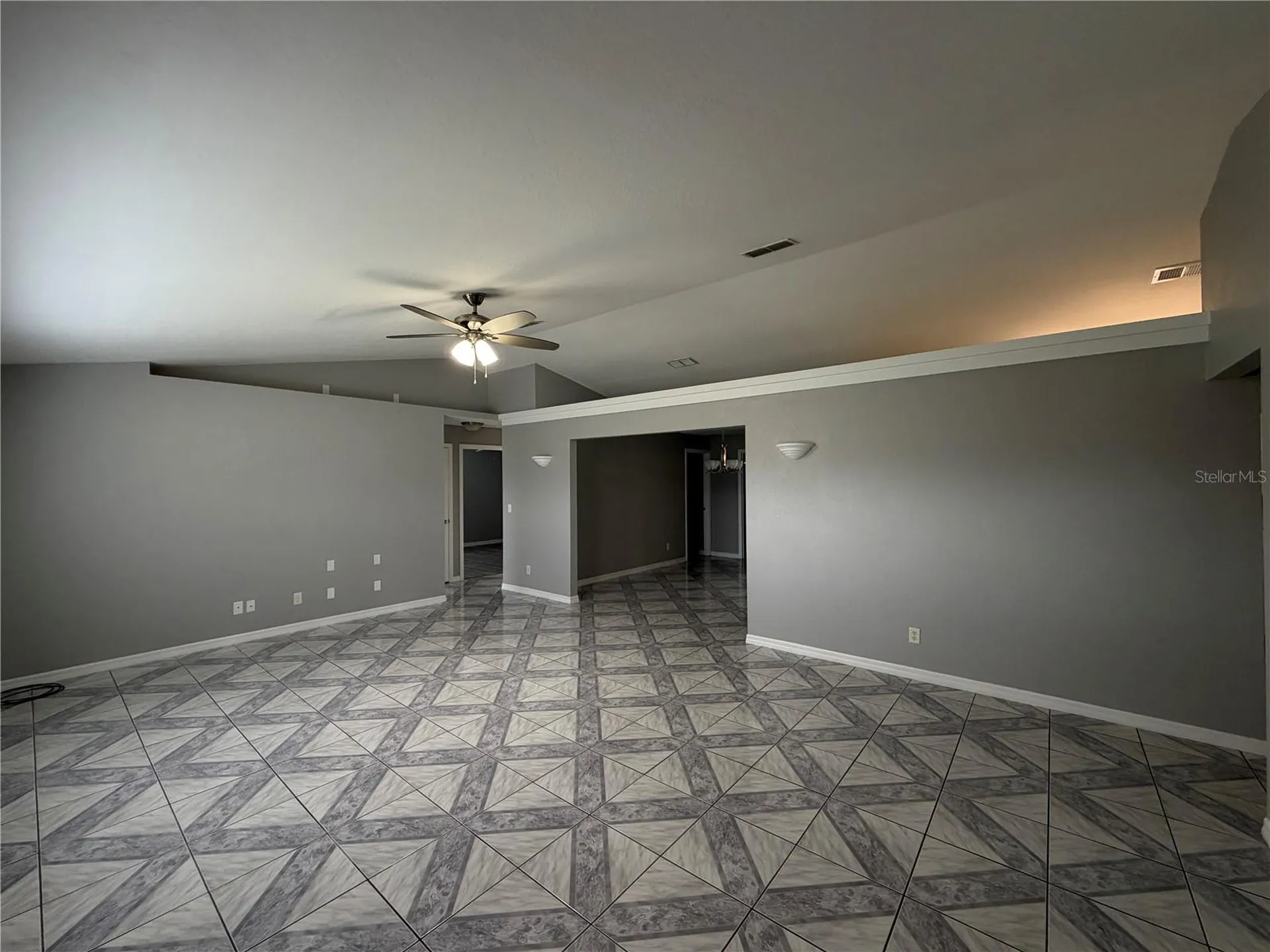 7750 SE 150 Avenue Morriston FL 32668