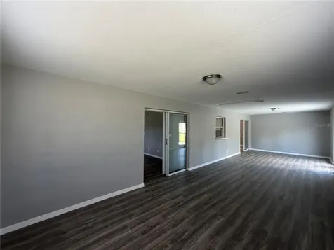 7750 SE 150 Avenue Morriston FL 32668