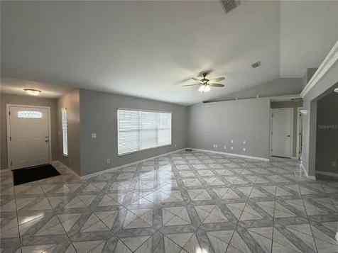 7750 SE 150 Avenue Morriston FL 32668