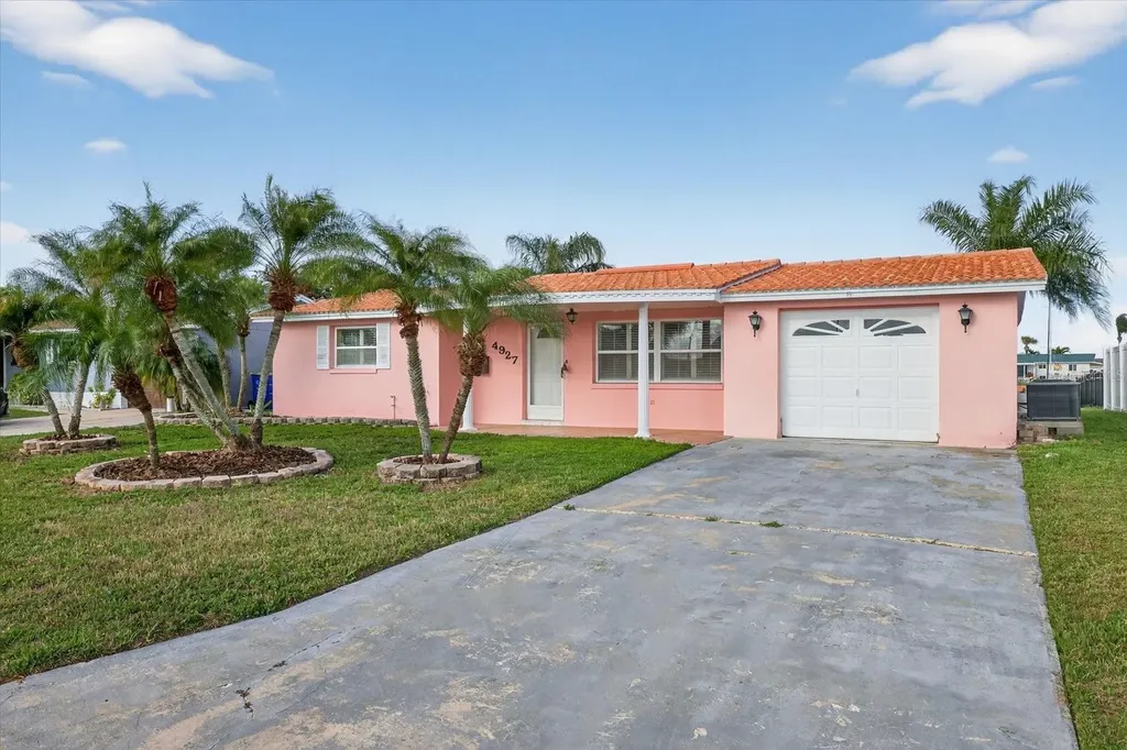 4927 Forestay Court New Port Richey FL 34652