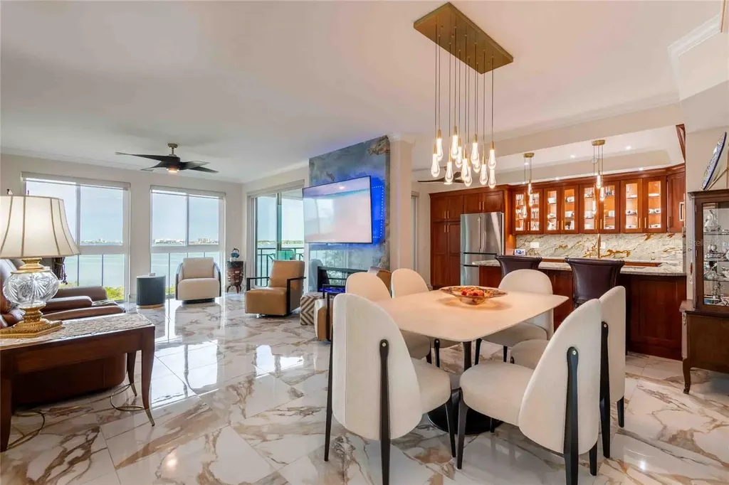 4737 Dolphin Cay Lane S St Petersburg FL 33711