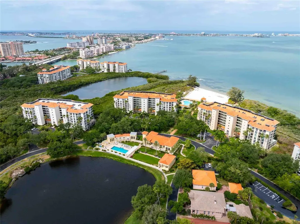 4737 Dolphin Cay Lane S St Petersburg FL 33711