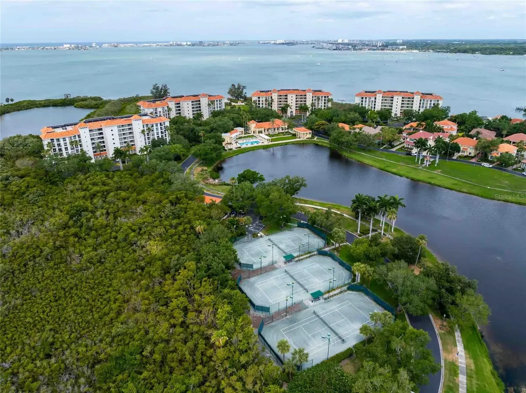 4737 Dolphin Cay Lane S St Petersburg FL 33711