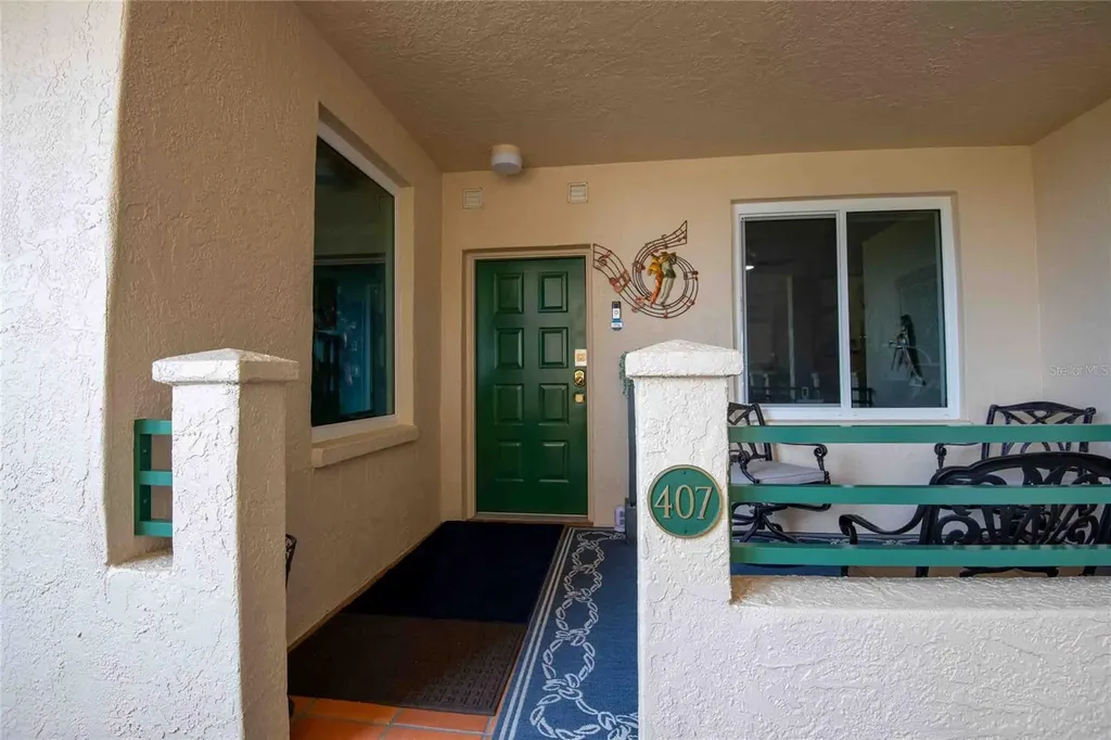 4737 Dolphin Cay Lane S St Petersburg FL 33711