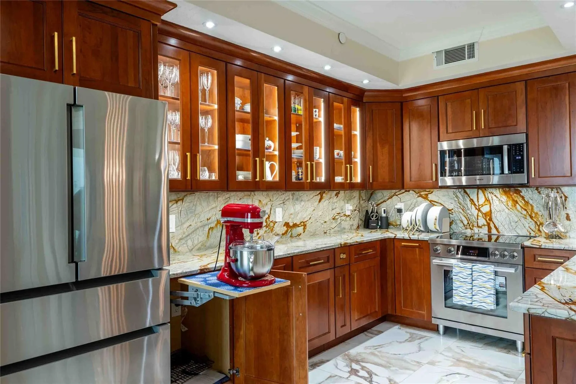 4737 Dolphin Cay Lane S St Petersburg FL 33711