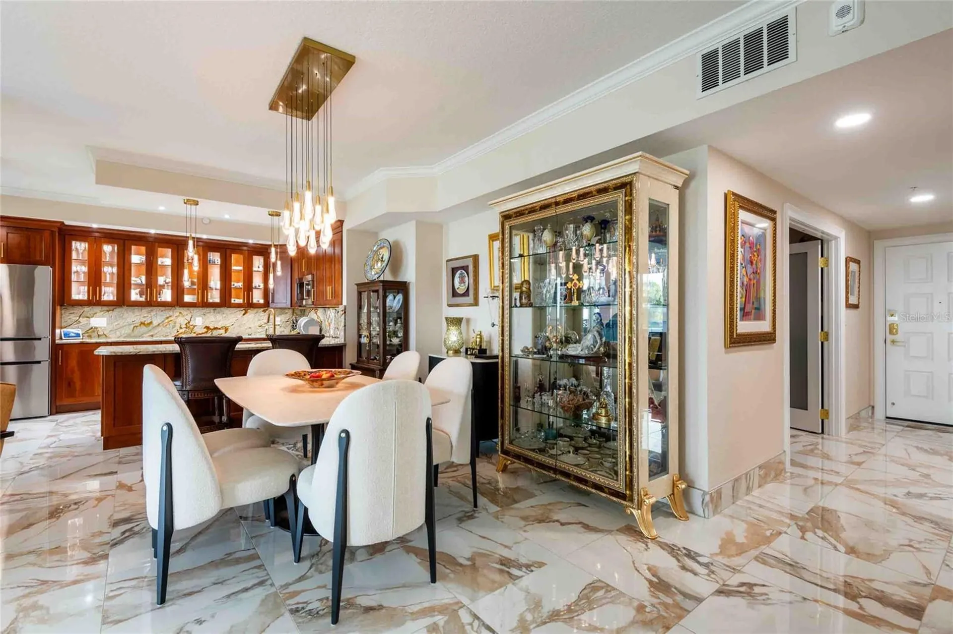 4737 Dolphin Cay Lane S St Petersburg FL 33711