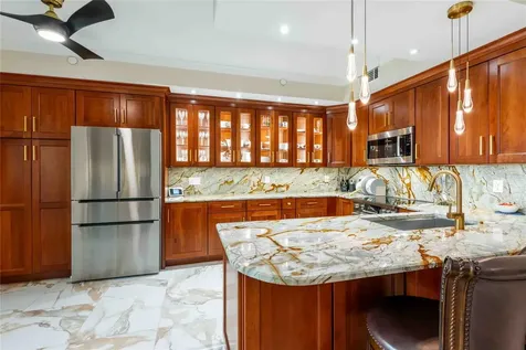 4737 Dolphin Cay Lane S St Petersburg FL 33711