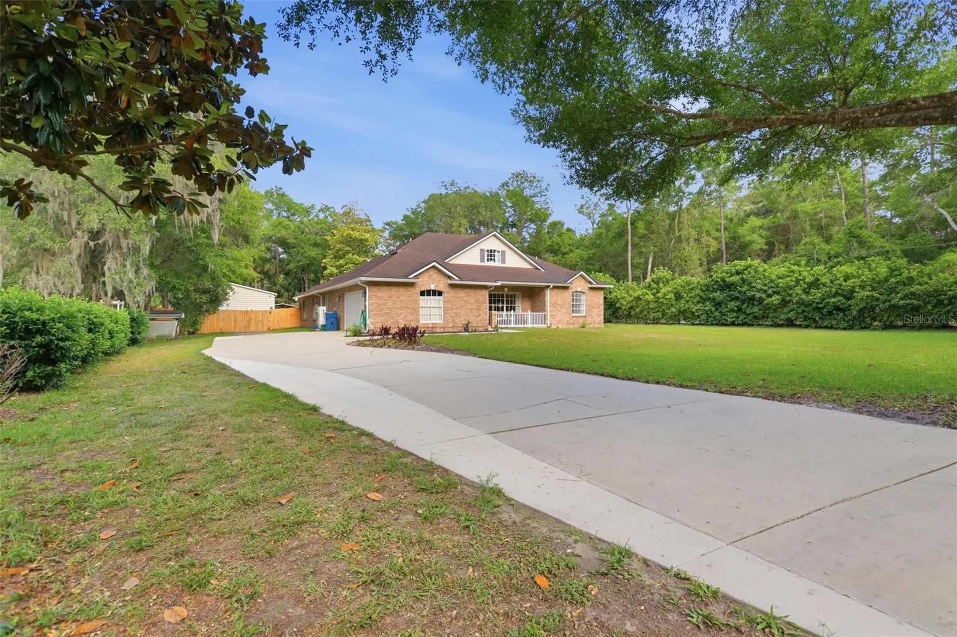 1661 Wondering Oak Lane Deland FL 32720